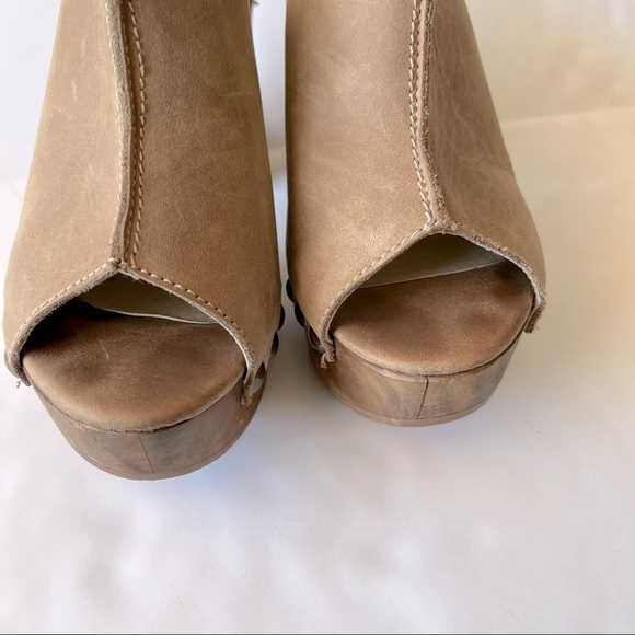 Five Worlds Platform Mules - Picture 9 of 12